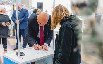 Артамонов поддержал кандидатуру Владимира Путина на выборах президента 2024